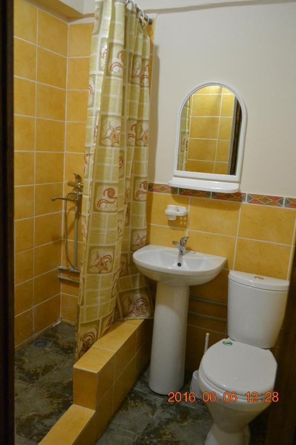 U Palycha Guest House Soechoemi Buitenkant foto