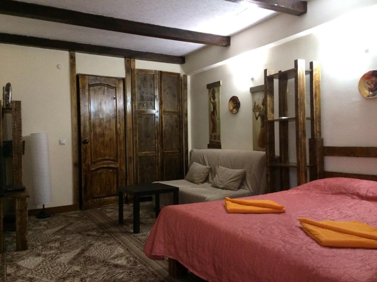 U Palycha Guest House Soechoemi Buitenkant foto
