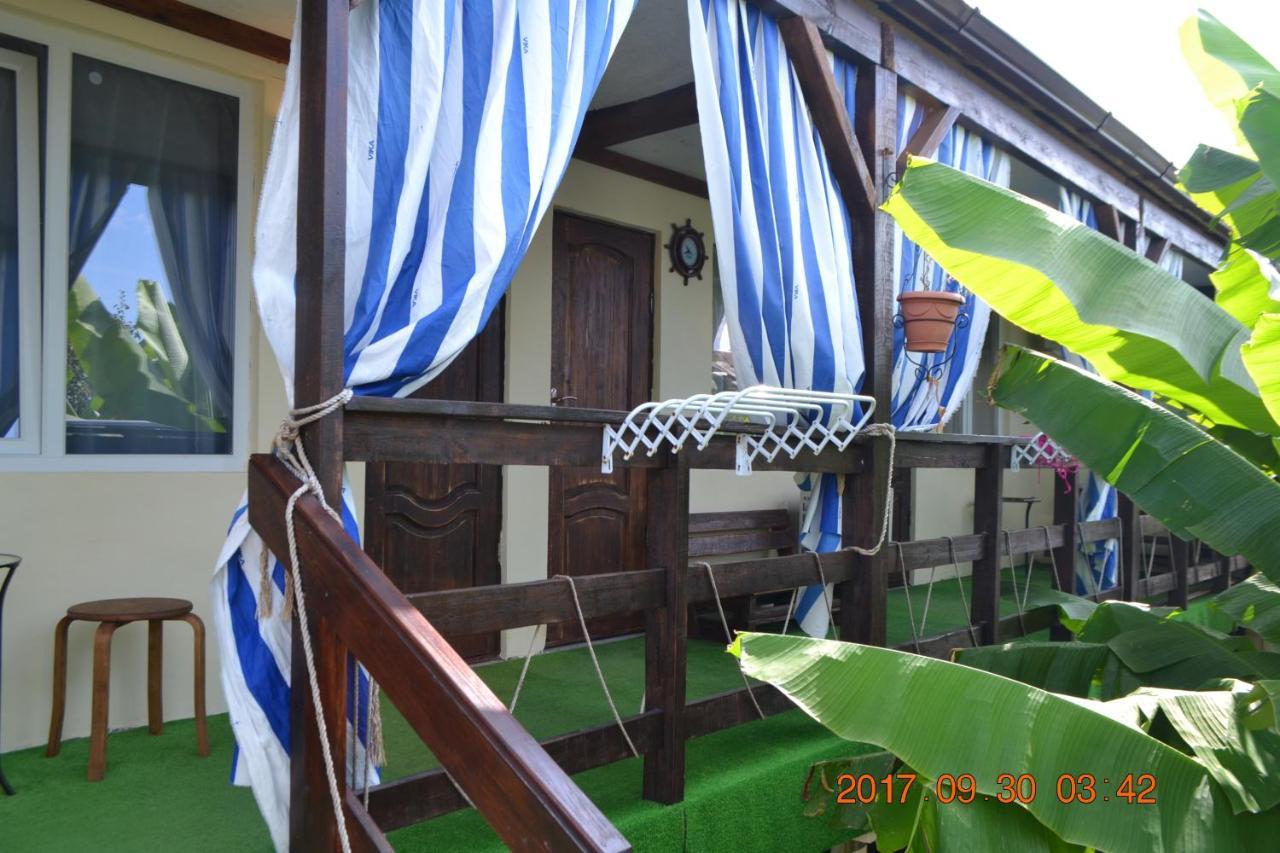 U Palycha Guest House Soechoemi Buitenkant foto