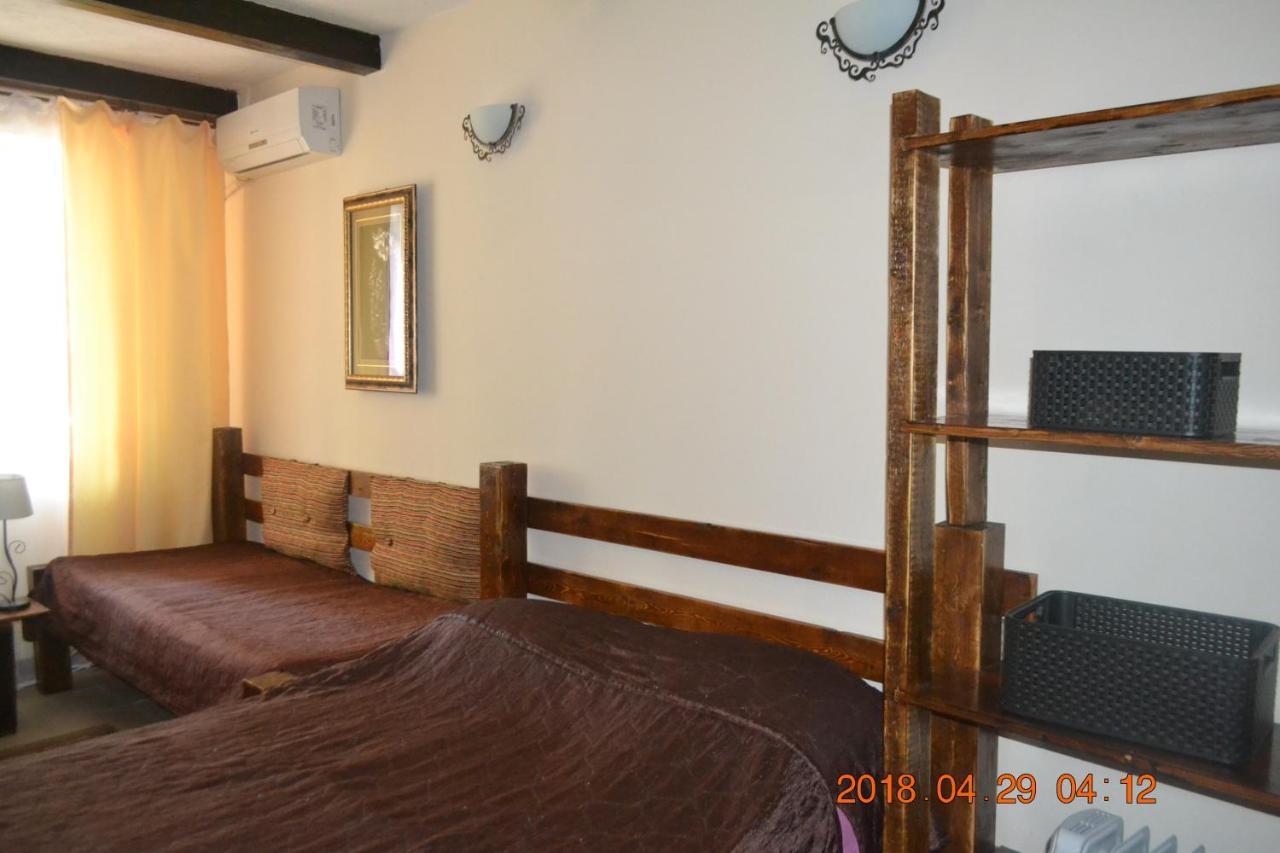 U Palycha Guest House Soechoemi Buitenkant foto